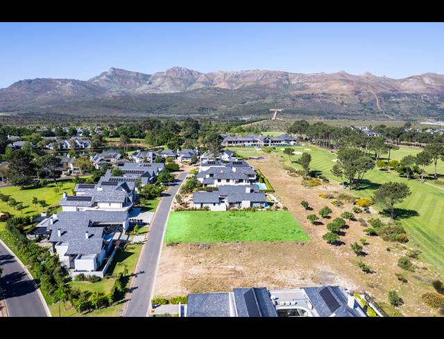 1,317M² VACANT LAND FOR SALE IN PEARL VALLEY GOLF & COUNTRY ESTATE